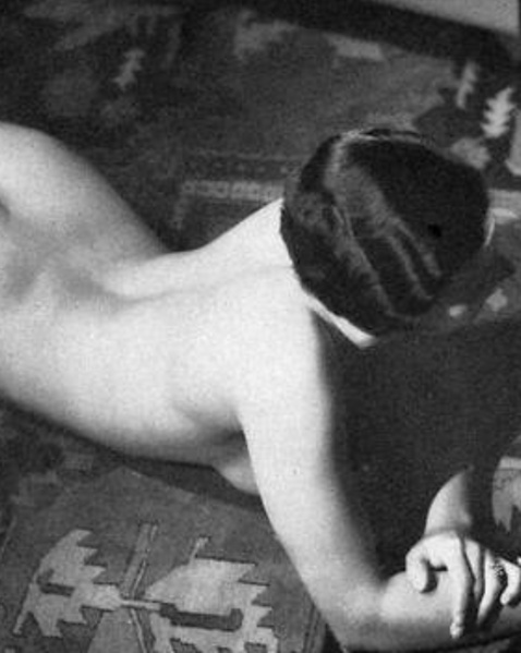 Черно-белые винтаж порно фото сексуальных голых сучек в чулках